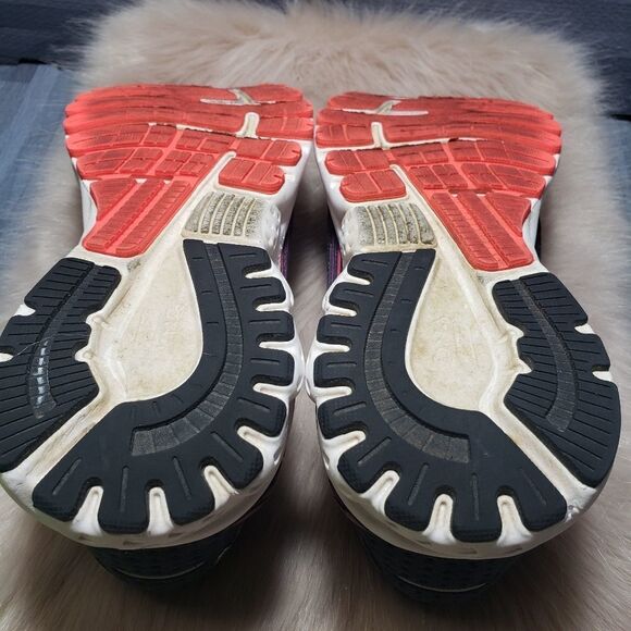 Brooks Womens Adrenaline GTS 19 Black Running Shoe - Picture 7 of 7